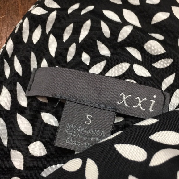 Forever 21 Dress - Picture 5 of 6